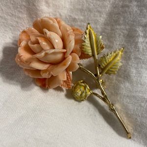 Pell floral pin